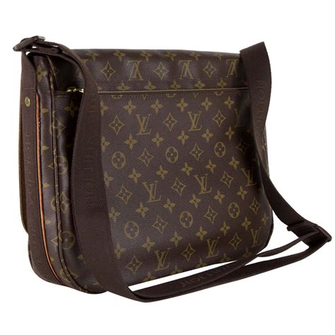 men louis vuitton side bag|louis vuitton messenger bag men's.